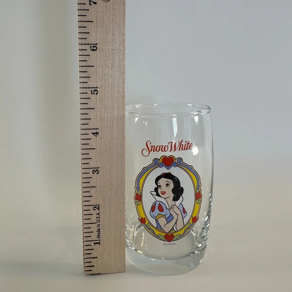Disney's Vintage‎ Snow White Decorative Jeweled Drinking Glass